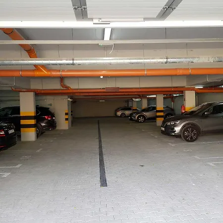 - 17 Apartament *